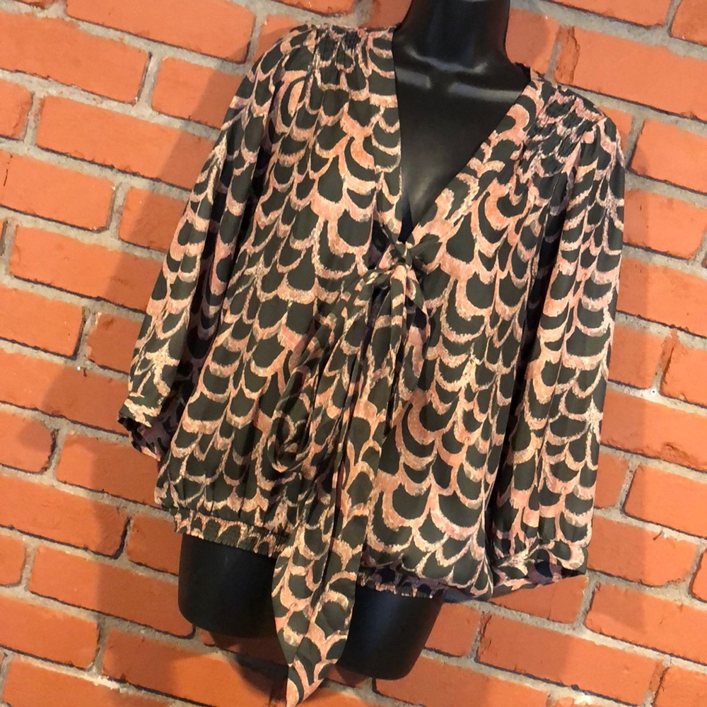 Venus Bow Tunic